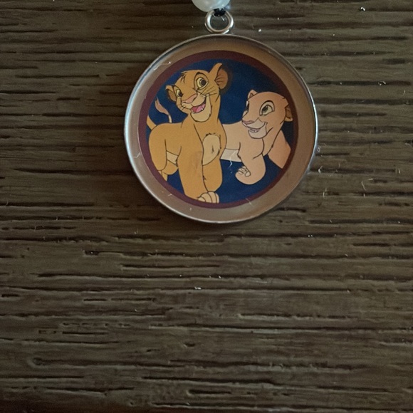 Simba and Nala necklace - Picture 2 of 7